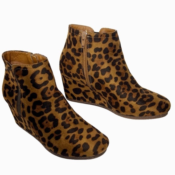 Mata Vegan Suede Ankle Boots Brown Black Animal Print Side Zip Womens size 7.5 - Picture 1 of 8
